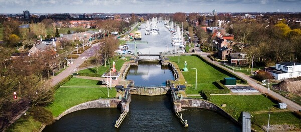 sluis-kanaal-door-voorne2